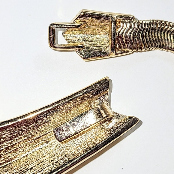 TRIFARI CREAM ENAMEL CHOKER NECKLACE 1980s FRONT CLOSURE - Picture 7 of 11